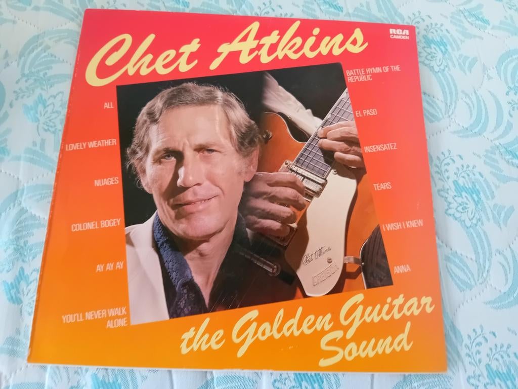 Uit 1983, LP Chet Atkins, the golden guitar sound, Ophalen of Verzenden