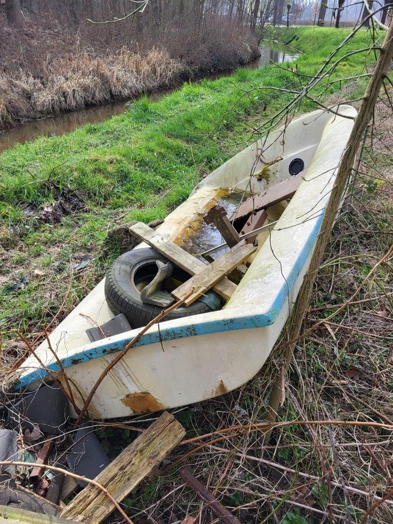 2 polyester bootjes gratis afhalen, Ophalen, Gebruikt, Minder dan 15 m²