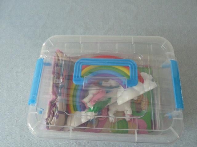 Eenhoorn foam figuren in plastic box  XXL Nieuw in doos, Ophalen of Verzenden, 10 tot 50 stukjes, Nieuw, 2 tot 4 jaar