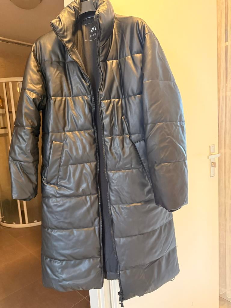 Zara Lange Zwarte Puffer Jas - Maat M, Ophalen of Verzenden, Zo goed als nieuw, Maat 38/40 (M), Zwart