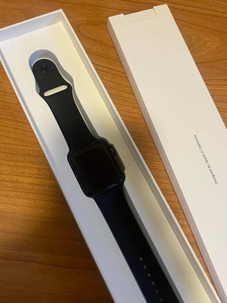 Apple watch serie 3, Ophalen of Verzenden, Zo goed als nieuw, Zwart, IOS