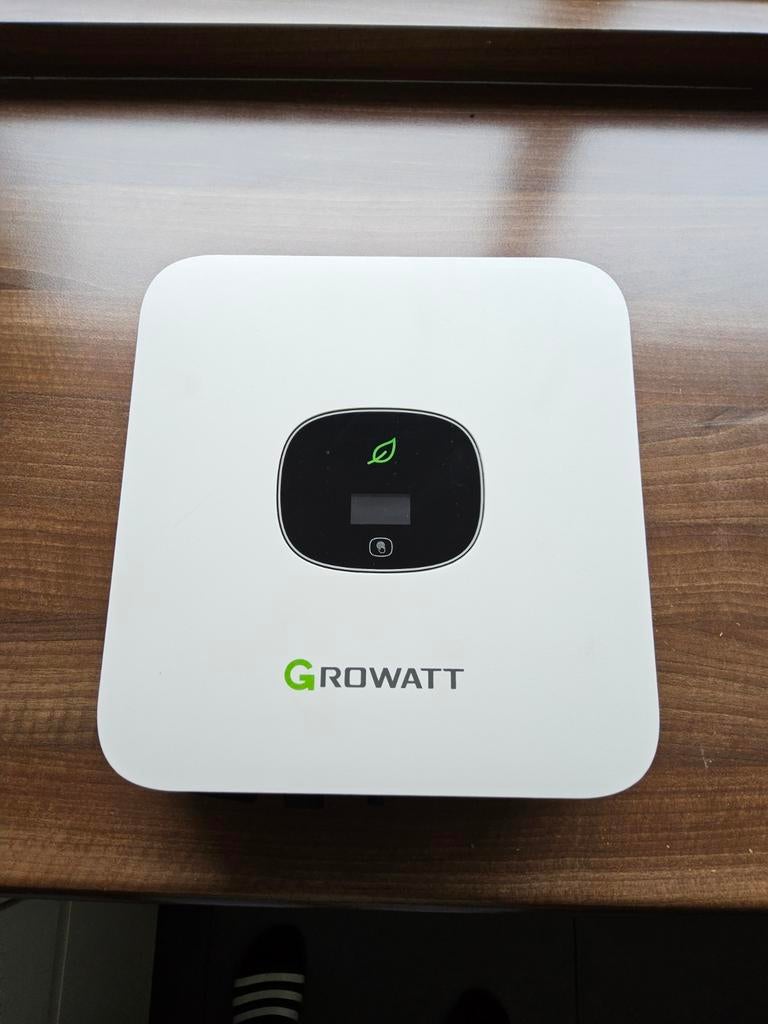 Growat MIC 2500TL-X incl WiFi dongle, Doe-het-zelf en Verbouw, Ophalen of Verzenden, Zo goed als nieuw, Overige typen, 200 wattpiek of meer