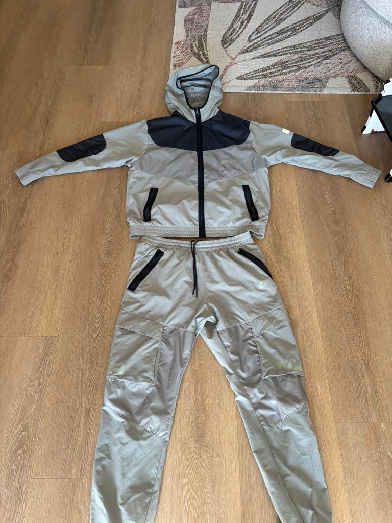 Nike Air Max trainingspak maat xl, Maat 56/58 (XL), Ophalen of Verzenden, Zo goed als nieuw, Groen