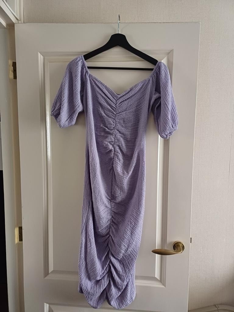 PrettyLittleThing paarse jurk, maat 38, Kleding | Dames, Maat 38/40 (M), Paars, Ophalen of Verzenden, Zo goed als nieuw