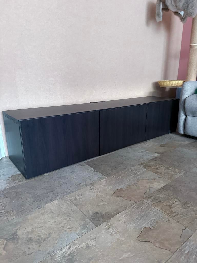 Zwart TV-meubel met monitorstandaard, Gebruikt, 150 tot 200 cm, Ophalen of Verzenden, Minder dan 100 cm