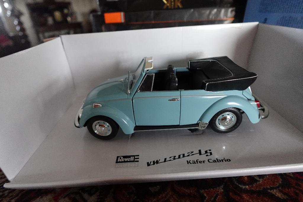 VW KEVER 1302  LS KAFER  CABRIO 1;18 REVELL IN DOOS, Ophalen of Verzenden, Zo goed als nieuw, Auto, Revell