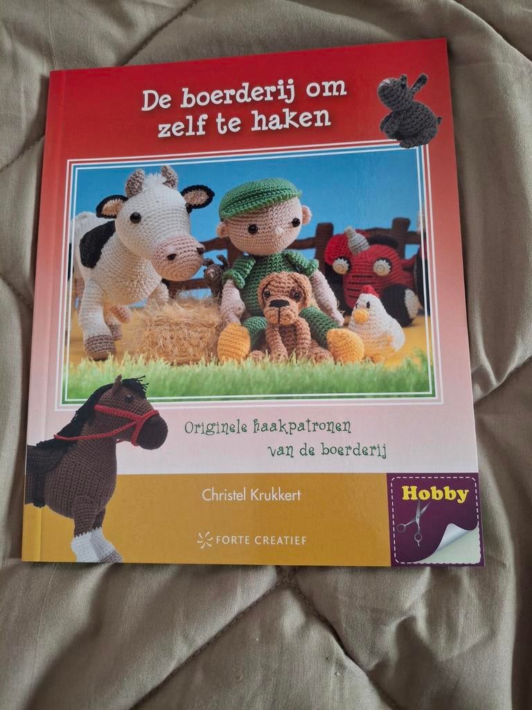 De boerderij om zelf te haken - Haakboek Christel Krukkert, Ophalen of Verzenden, Zo goed als nieuw, Haken, Patroon of Boek