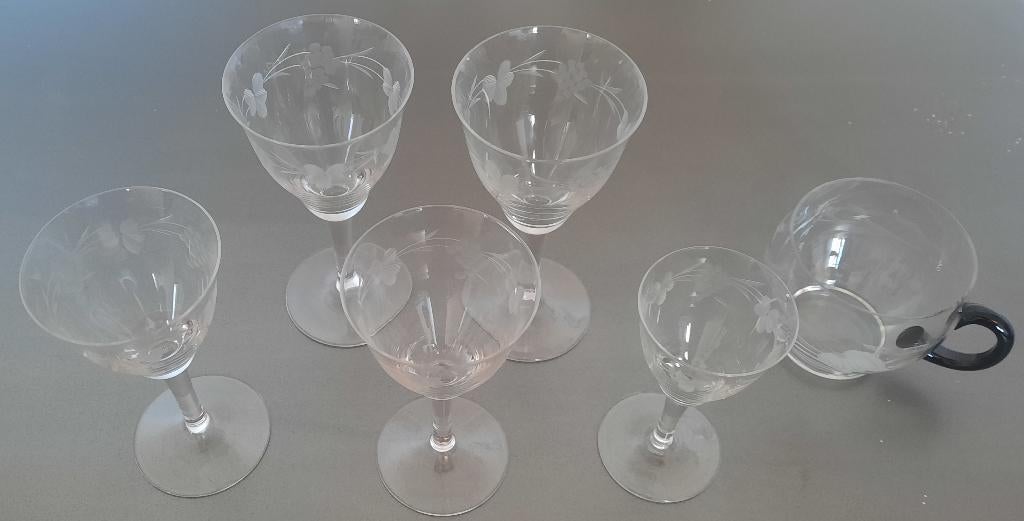 gegraveerde kristallen glazen, Ophalen