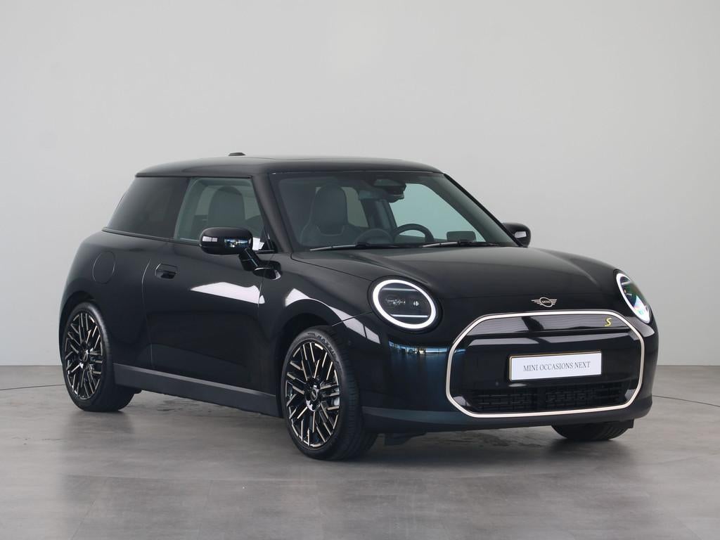 MINI Cooper SE Favoured Pakket M (bj 2025, automaat), Auto's, Mini, Met garantie (alle), 4 stoelen, Zwart, Blauw