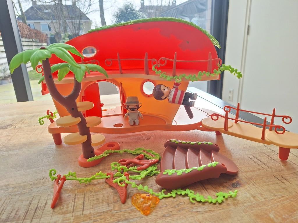 Monchhichi met paddenstoelhuisje en figuurtjes, Ophalen of Verzenden, Zo goed als nieuw, Jongen of Meisje