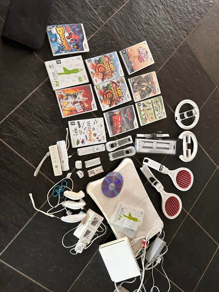 Wii met balance board & 10+ games, Ophalen of Verzenden, Gebruikt, Met 1 controller, Met stuurtje