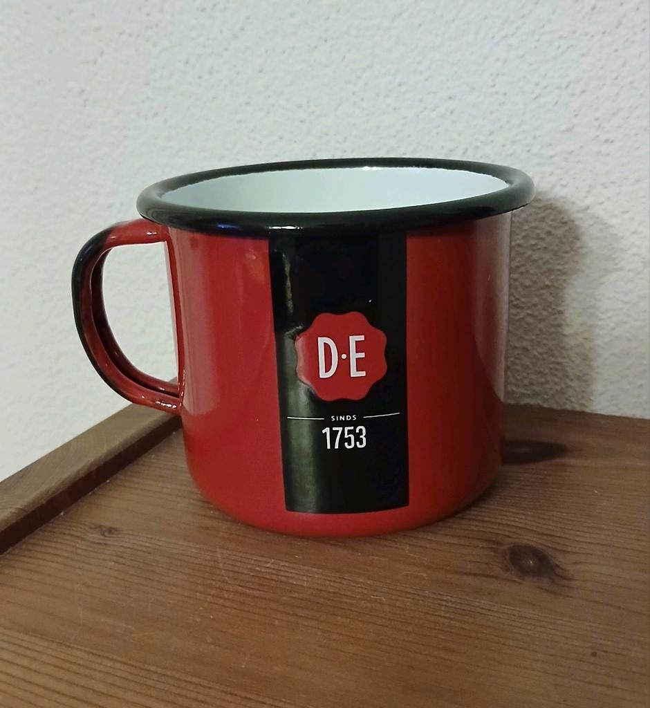 Douwe Egberts emaille rode mok, Verzenden, Zo goed als nieuw, Overige stijlen, Kop(pen) en/of Schotel(s)