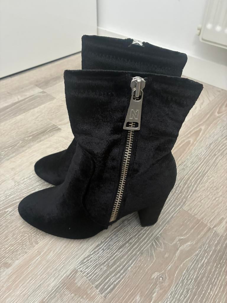 Nikkie laarsjes maat 39, Ophalen of Verzenden, Zo goed als nieuw, Zwart