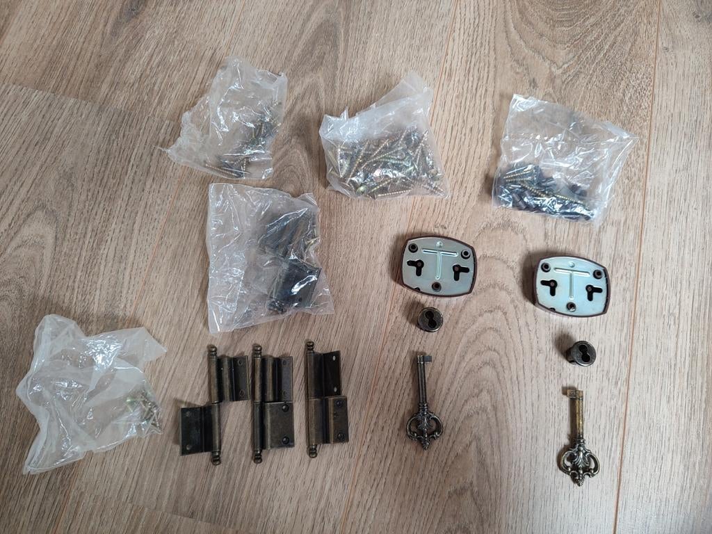 Kastdeur beslag compleet, Ophalen of Verzenden, Nieuw, Overige materialen, Slot