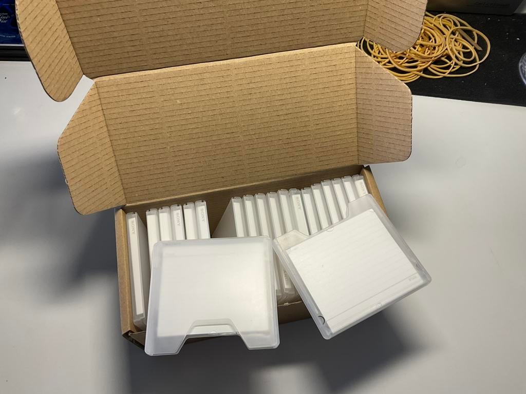 Minidisc zachte hoesjes nieuw van SONY 10st. - € 4,00, Audio, Tv en Foto, Ophalen of Verzenden