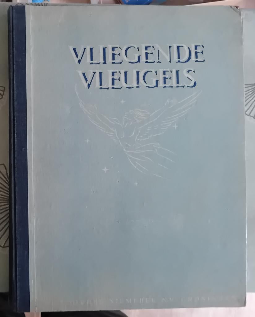 C. VAN STEENDEREN - VLIEGENDE VLEUGELS 2E DRUK 1948 €9, Verzamelen, Ophalen of Verzenden, Gebruikt, Boek of Tijdschrift