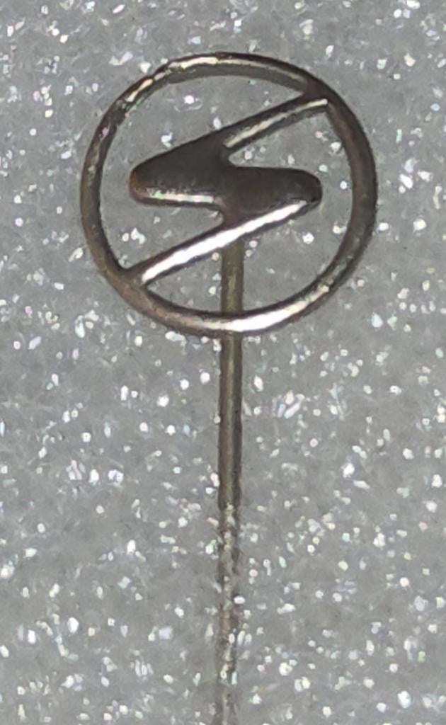 Vintage Trabant Speldje - Auto, Ophalen of Verzenden, Gebruikt, Transport, Speldje of Pin