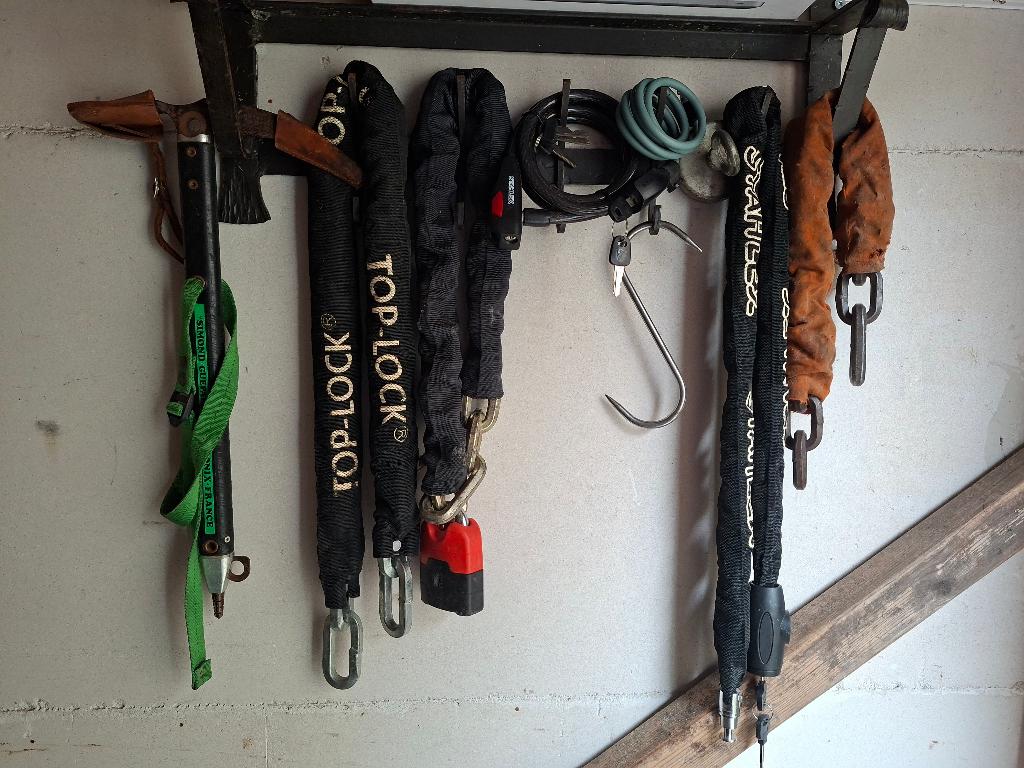 kettingen motor, Ophalen, Zo goed als nieuw, Kettingslot