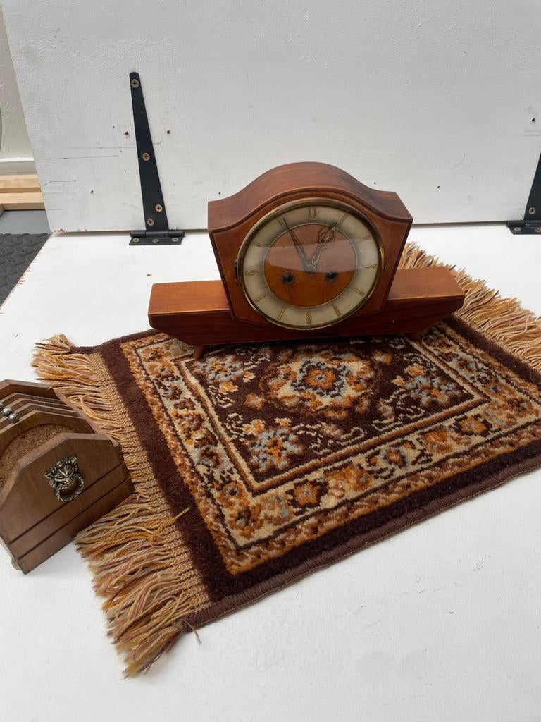 Juba Tambour mantelklok / tafelklok met kleedje, Ophalen of Verzenden