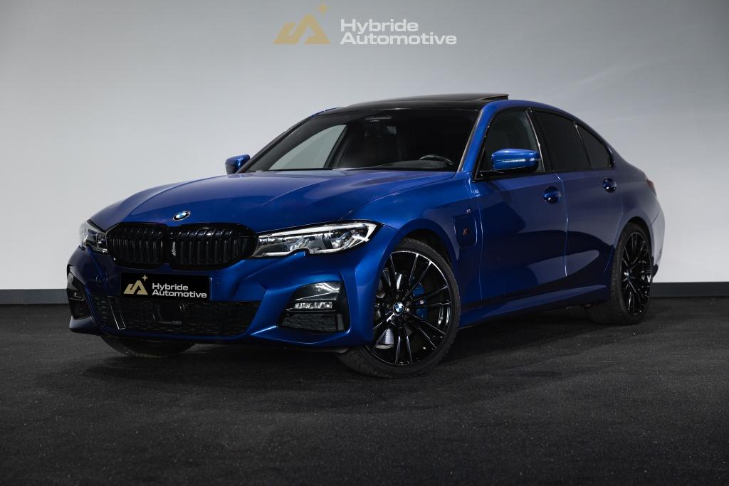 BMW 3 Serie Sedan 3er - 330e M Sport | Shadow | Pano | HuD |, Gebruikt, 4 cilinders, Blauw, Bedrijf