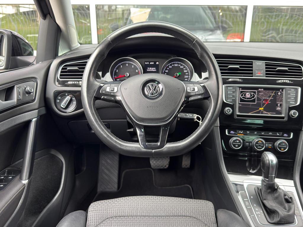 Volkswagen Golf 1.4 TSI R-line|DSG|Camera|Carplay|Massage, Auto's, 4 cilinders, 150 pk, Leder en Stof, Zwart