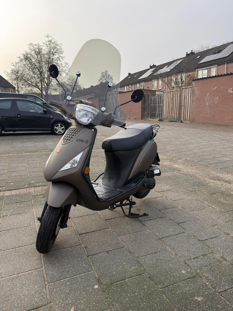 La Souris city s scooter 2025 mat, 45 km - Zo goed als nieuw, Fietsen en Brommers, Snorfietsen en Snorscooters, Ophalen, Zo goed als nieuw