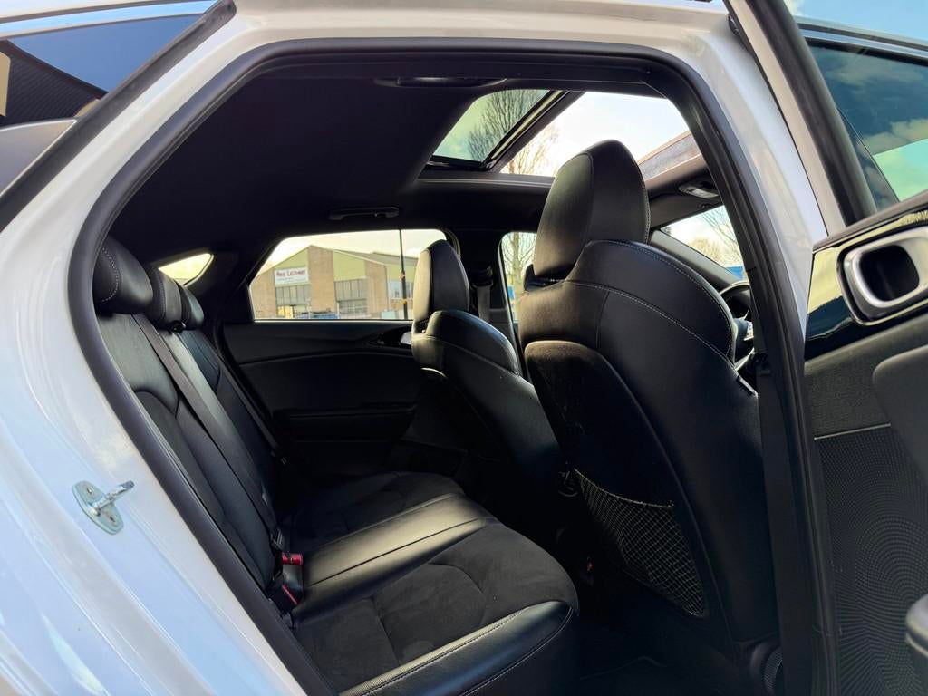 Kia ProCeed 1.5 T-GDi GT-PlusLine AUT|PANO|ACC|CAM|Alcantara, 12 maanden, 1325 kg, Gebruikt, Euro 6