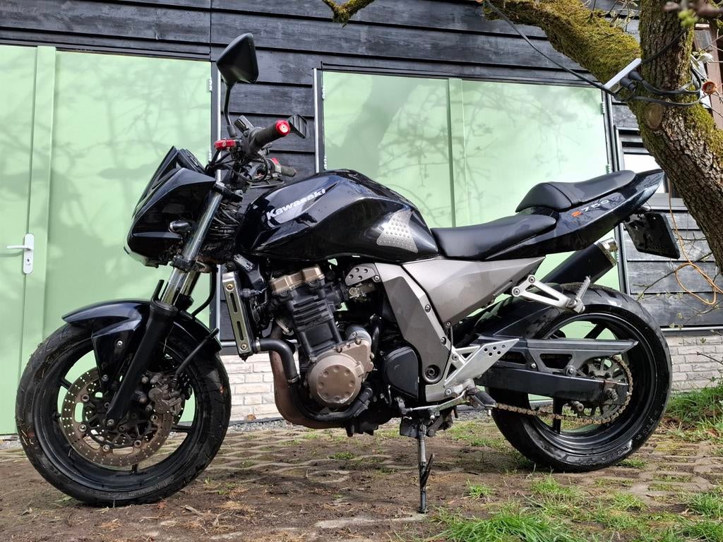 Kawasaki Z750 zwart stuurverwarming, 4 cilinders, Motorrijbewijs A, Particulier, Meer dan 35 kW