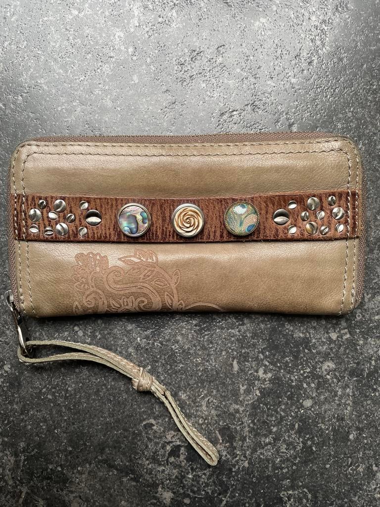 Noosa Amsterdam Portemonnee - Beige Leer met Studs, Overige merken, Gebruikt, Beige, Ophalen of Verzenden