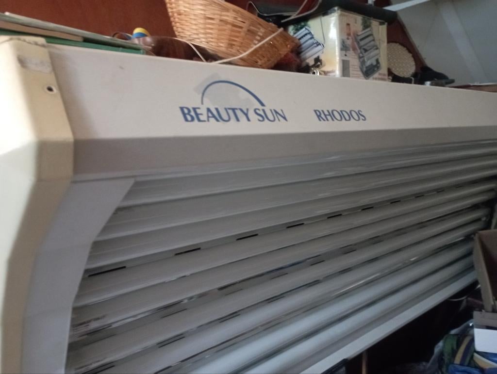 zonnebank gratis, Ophalen, Gebruikt, Zonnebank enkelzijdig, 10 tot 15 lampen