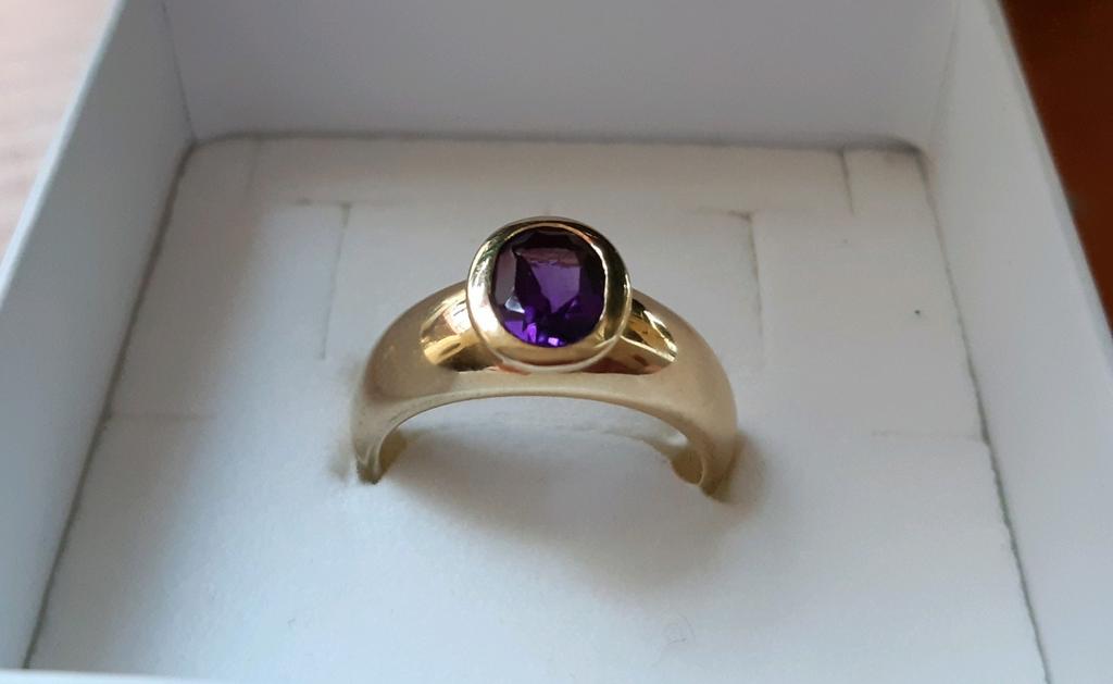 14 karaat gouden ring met amethyst, Verzenden, Zo goed als nieuw, 17 tot 18, Dame