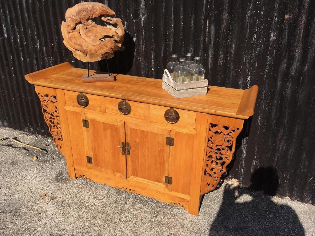 Chinees altaar dressoir met houtsnijwerk chinese kast, Huis en Inrichting, Kasten | Dressoirs, Verburgt Vintage, Gebruikt, Met deur(en)