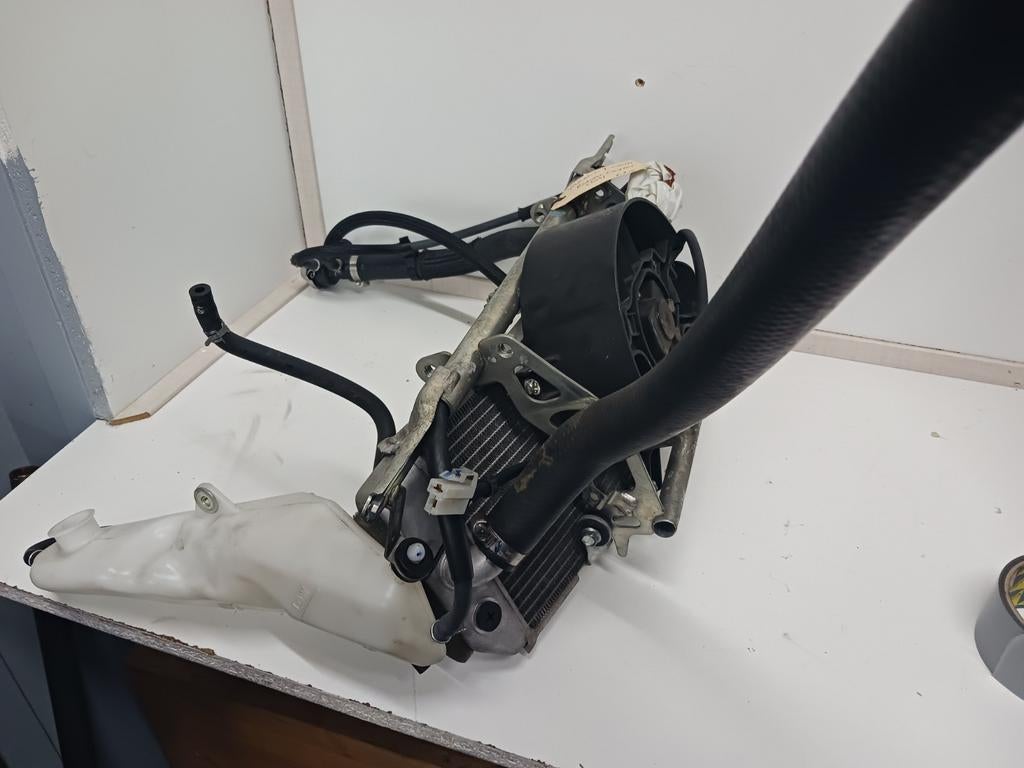 Yamaha tmax 530 radiateur, Auto-onderdelen, Ophalen of Verzenden