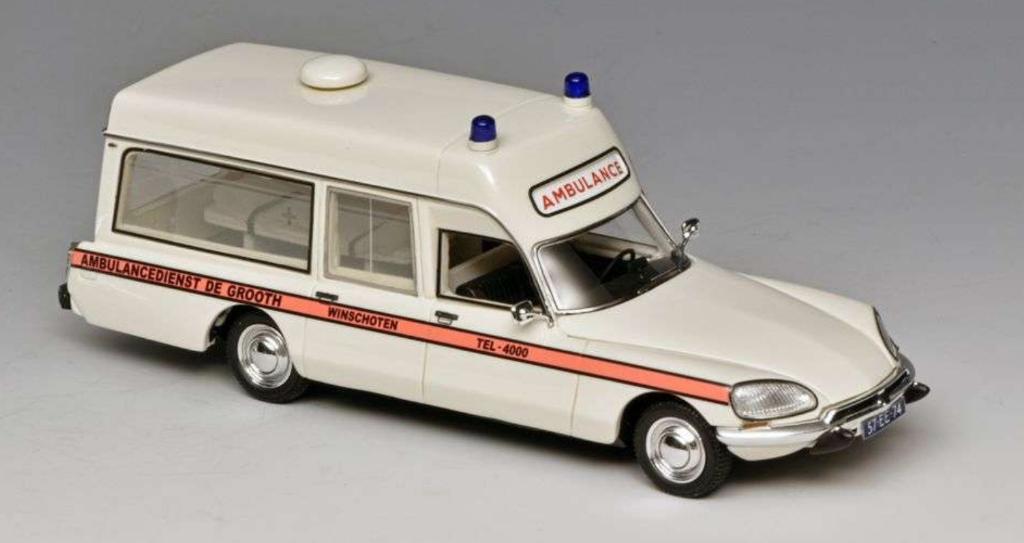 Citroen DS 23 Visser ambulance 1974 Winschoten Matrix 1:43