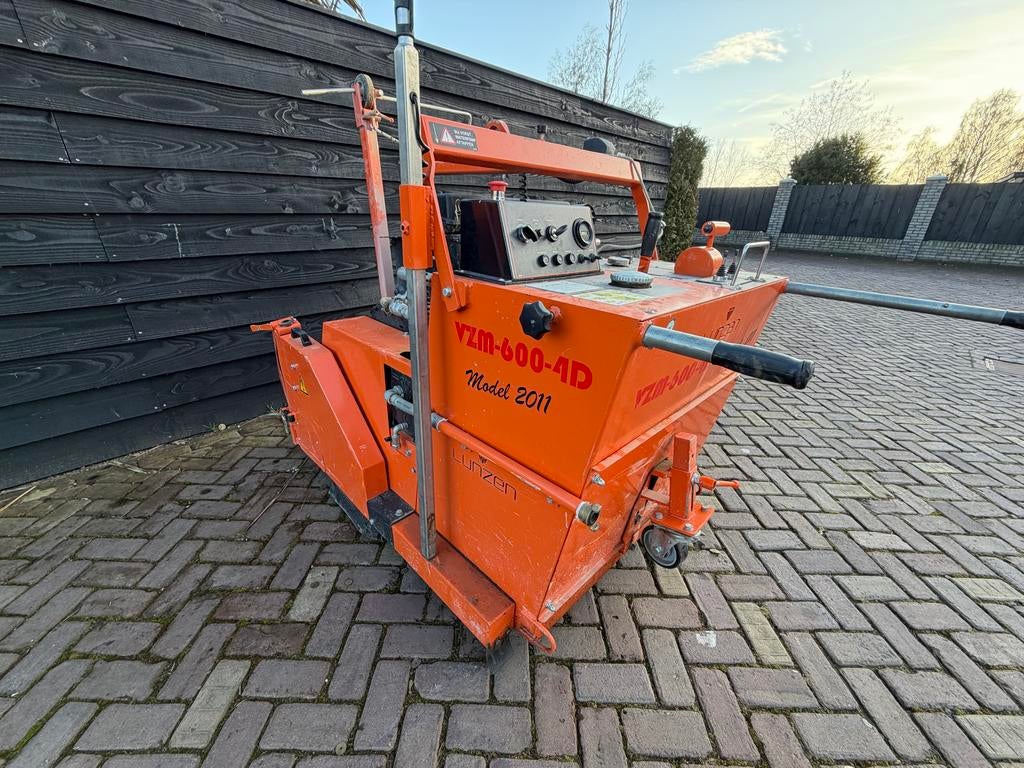Vloerzaagmachine / Asfaltzaag - Lunzen VZM-600-4D, Ophalen
