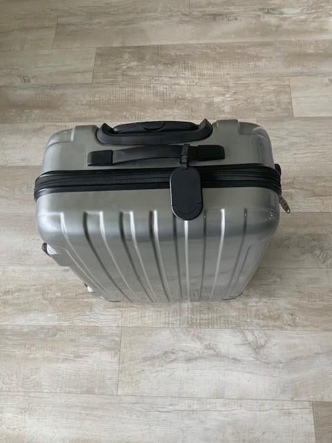 Nieuwe D & I lichtgewicht koffer 65 lir, Overige materialen, 45 tot 55 cm, Nieuw, Ophalen of Verzenden