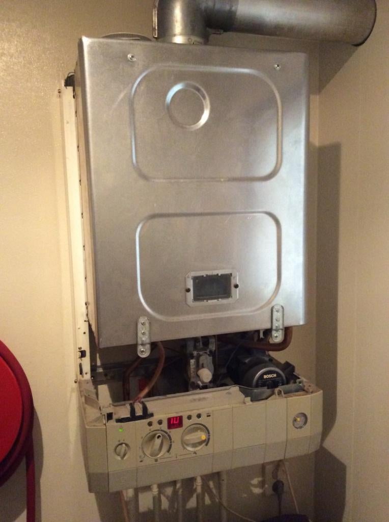 Gezocht ! Ketel, cv ketel,  Bosch 25 of 24 vrs, Aardgas, Ophalen of Verzenden, Minder dan 20 liter, Onderdeel