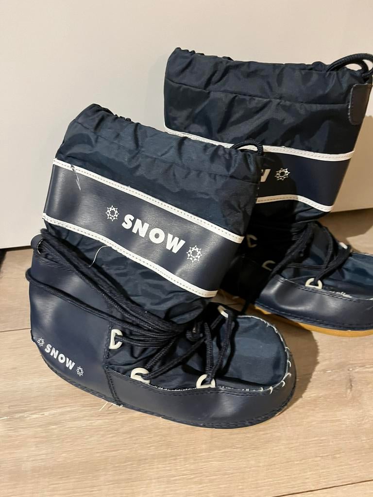 Snow boots skischoenen maat 35-37, Ophalen of Verzenden, Zo goed als nieuw, Meisje, Laarzen