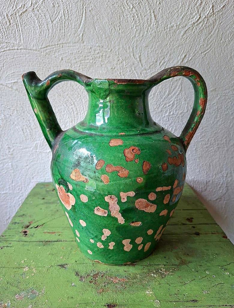 Antieke Castelnaudary waterkan groene Franse kan patina. 💚, Ophalen