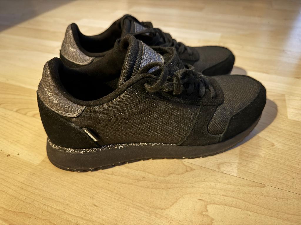 Woden waterproof schoenen, Kleding | Dames, Schoenen, Verzenden, Zwart, Nieuw, Sneakers of Gympen