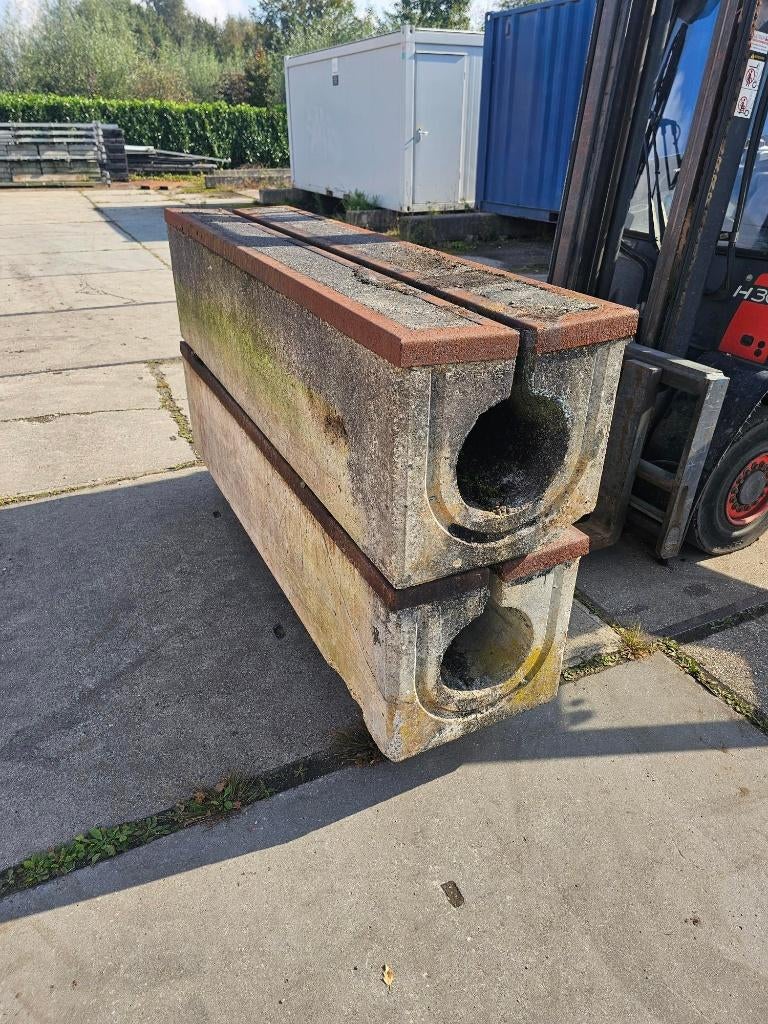 2x Stelcon verholen goot L200xB49xH50 cm, Ophalen, Overige materialen, Gebruikt, Overige typen