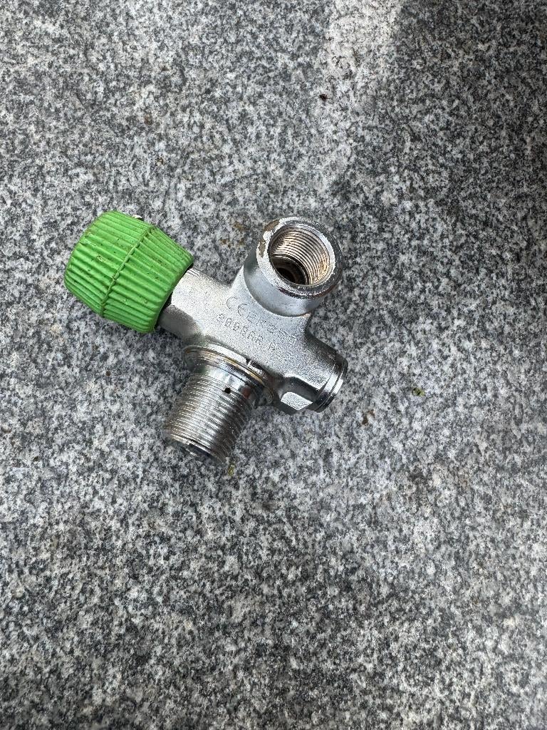 Kraan 300 bar, Ophalen of Verzenden, Gebruikt, Duikfles