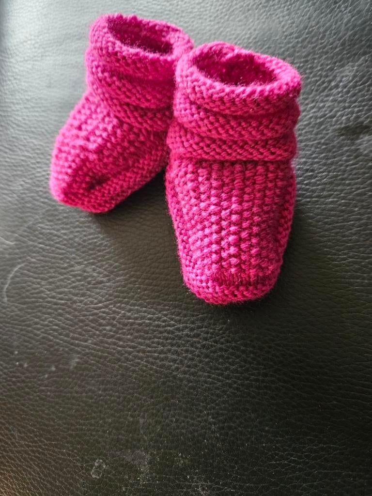 Schattige handgebreide babysokjes, Jongetje of Meisje, Handgemaakt, Ophalen of Verzenden, Zo goed als nieuw