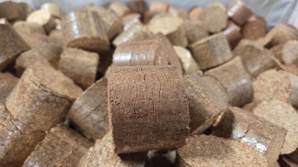 Hard geperte - Houtbriketten per Bigbag – OP = OP!, Minder dan 3 m³, Ophalen