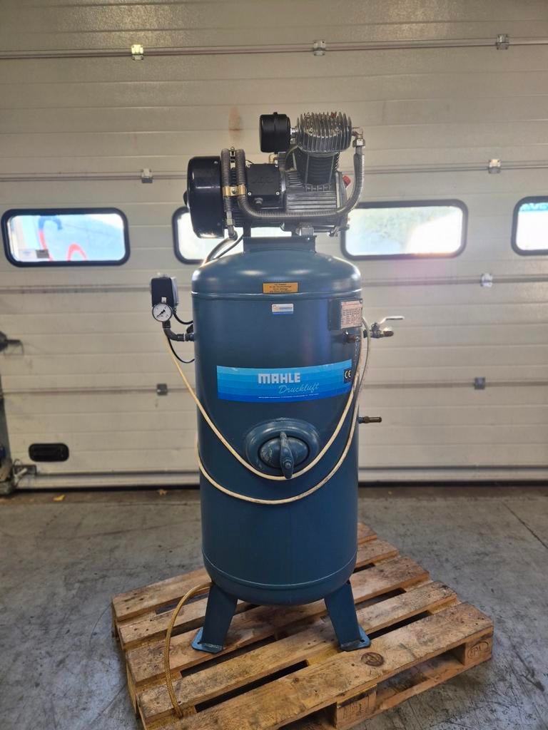 Mahle Rechtopstaande Zuigercompressor 1.5kW, Doe-het-zelf en Verbouw, Compressors, 100 liter of meer, Ophalen of Verzenden, Gebruikt