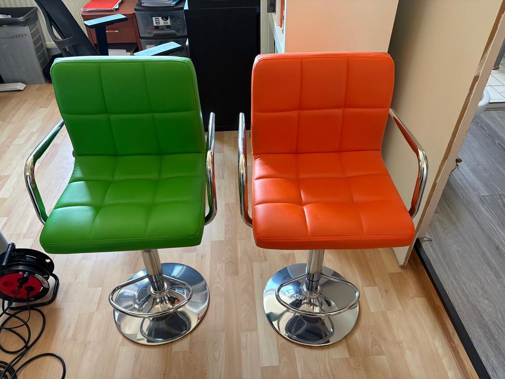 Kleurijke barkrukken, Ophalen, Kunststof, 60 tot 90 cm, Met voetsteun