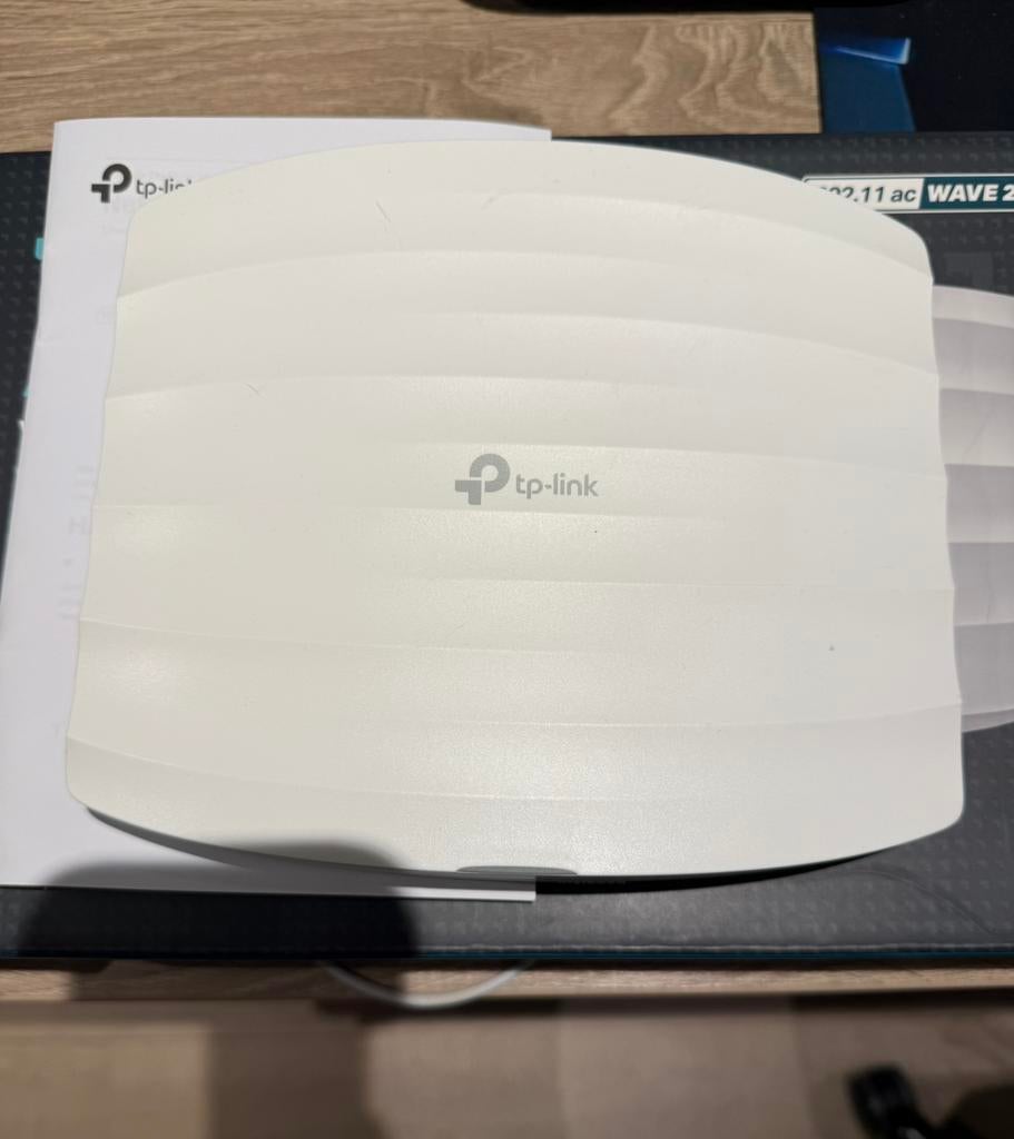 TP-LINK AC1750 WiFi draadloos access point  (EAP245), Computers en Software, Accesspoints, Ophalen of Verzenden, Zo goed als nieuw