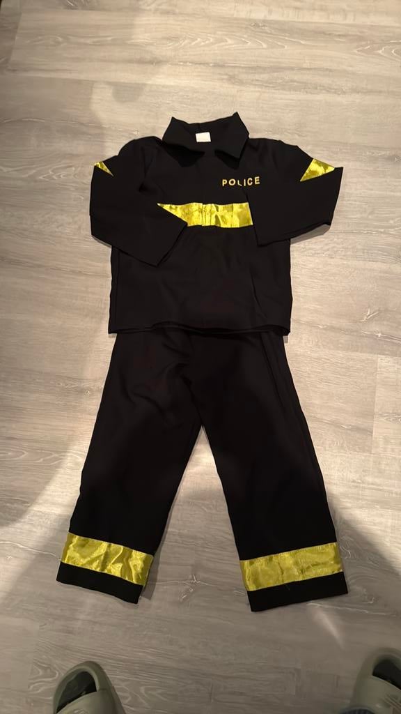 Politiepak 3-5 jaar, Ophalen, Zo goed als nieuw, 104 of kleiner