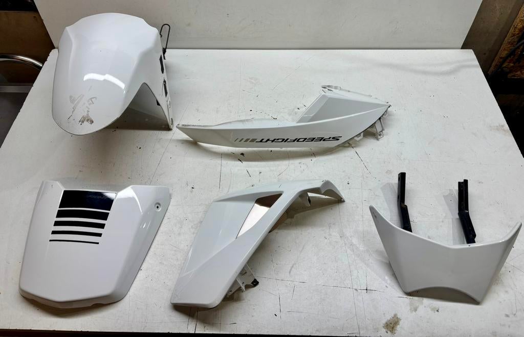 Veel onderdelen Peugeot Speedfight 4 2015 4K, Fietsen en Brommers, Brommeronderdelen | Scooters, Gebruikt, Speedfight, Ophalen of Verzenden