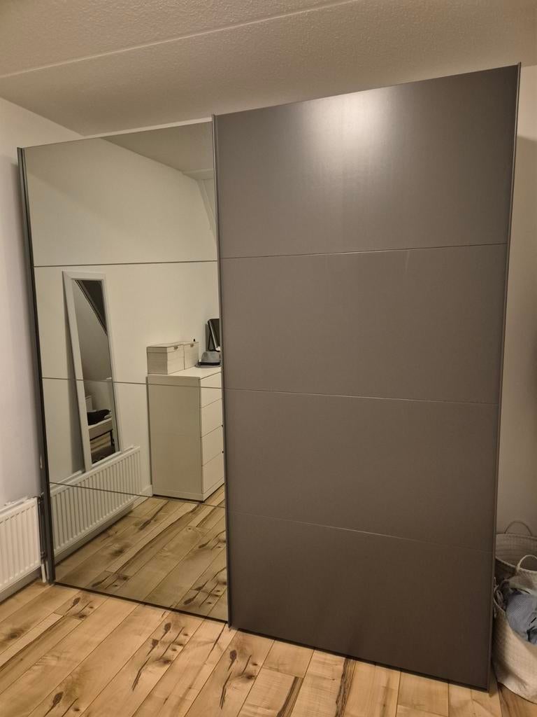 Kledingkast met spiegel en schuifdeuren, Ophalen, Gebruikt, 200 cm of meer, 200 cm of meer